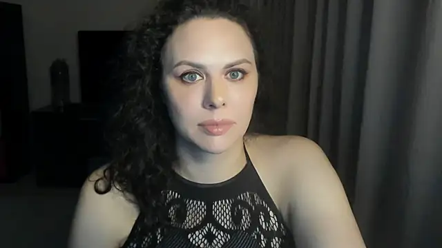 MollyCheiz online show from June 22, 2026, 9:23 pm