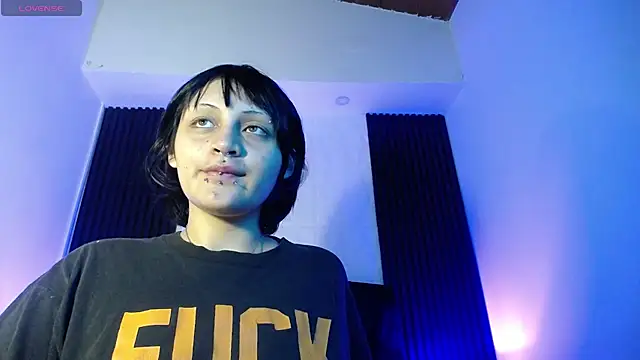 Snapshot of honney_dark chatting on January 17, 2025, 2:50 am honney dark online show from January 17, 2025, 2:50 am