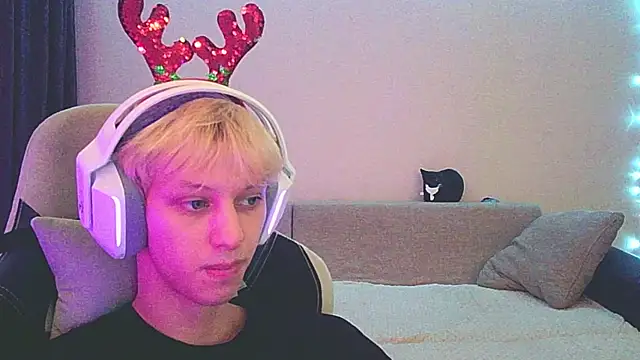 Ostin meow online show from December 18, 2024, 12:40 pm