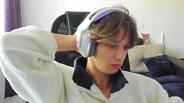 Ostin meow online show from September 26, 2025, 5:55 am