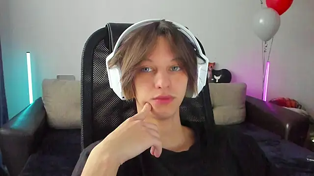 Ostin meow online show from January 13, 2026, 8:19 am