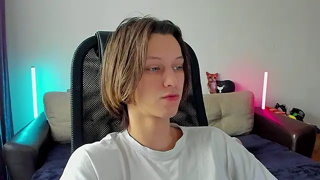 Ostin meow online show from March 20, 2026, 6:40 am