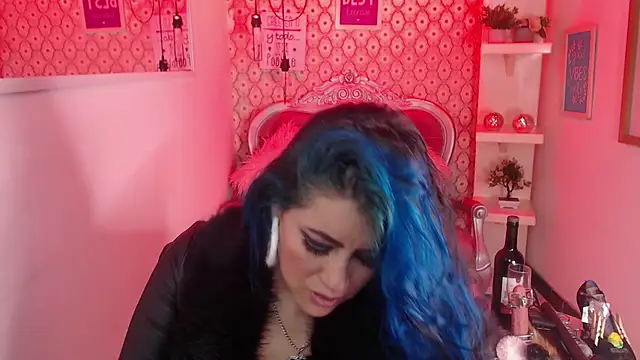 scarleth blue online show from September 9, 2025, 3:06 am