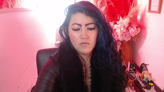 Snapshot of scarleth_blue chatting on February 12, 2026, 3:12 am scarleth blue online show from February 12, 2026, 3:12 am