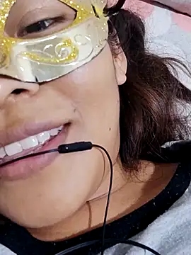 gabycita2 online show from November 5, 2025, 3:06 am