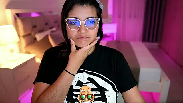 Camilaa bueno online show from March 16, 2025, 3:04 am
