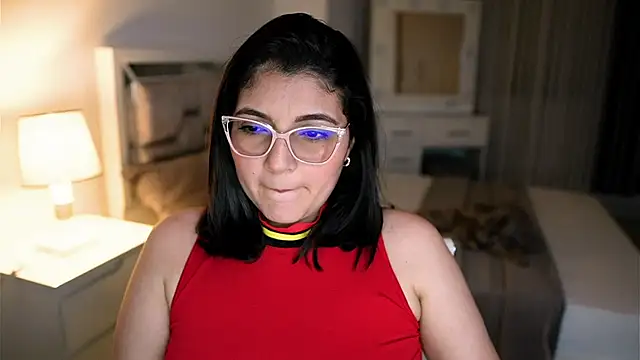 Camilaa bueno online show from October 7, 2025, 3:04 am