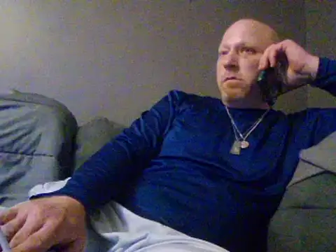 muffgoldcock online show from December 18, 2024, 1:15 am