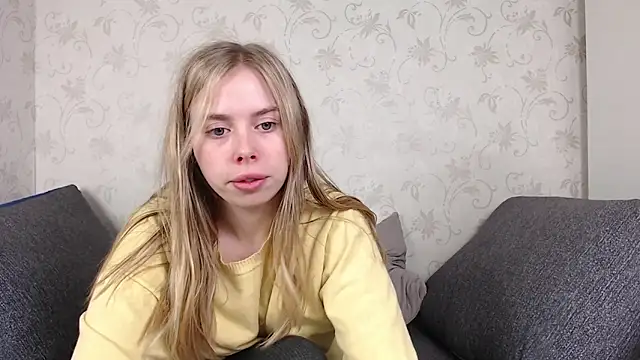 Snapshot of sofiaa_here chatting on March 17, 2026, 12:04 am sofiaa here online show from March 17, 2026, 12:04 am