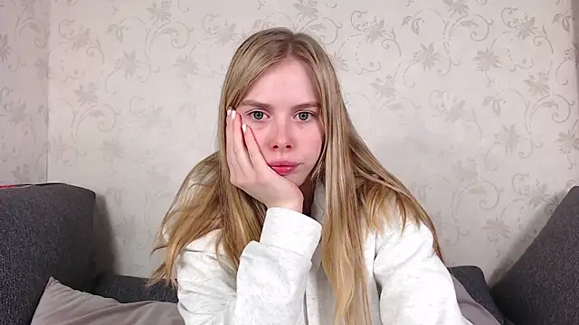sofiaa here online show from April 26, 2026, 11:57 pm
