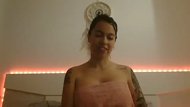 Snapshot of AmaraBella69 chatting on February 15, 2025, 11:14 pm AmaraBella69 online show from February 15, 2025, 11:14 pm