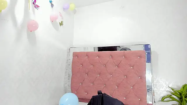 Abby Moss2 online show from March 5, 2025, 7:17 pm
