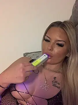 UKJuicyPrincess online show from January 28, 2025, 8:47 pm