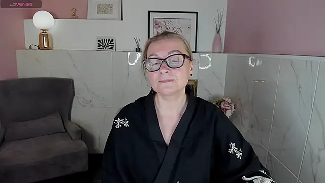 AlexandraKind online show from December 27, 2024, 4:47 am