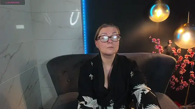 AlexandraKind online show from December 29, 2024, 2:17 am