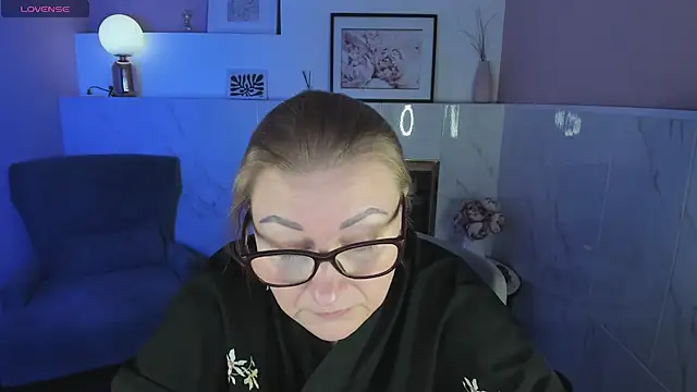 AlexandraKind online show from January 3, 2025, 5:10 pm