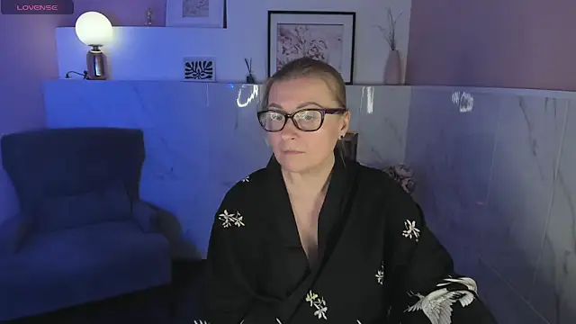AlexandraKind online show from January 4, 2025, 2:14 am
