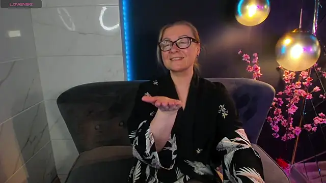 AlexandraKind online show from January 6, 2025, 2:15 am