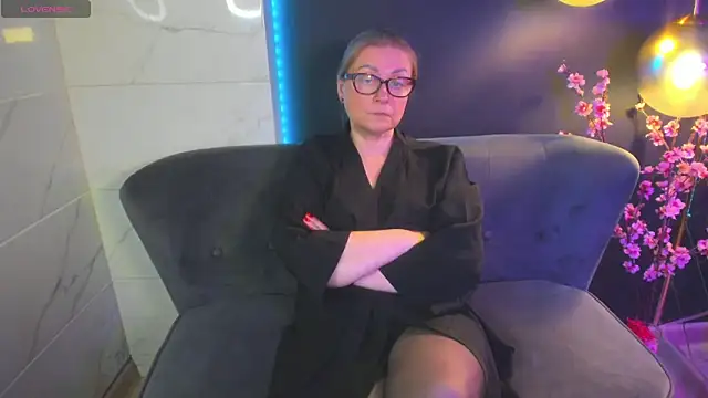 AlexandraKind online show from January 10, 2025, 4:51 pm
