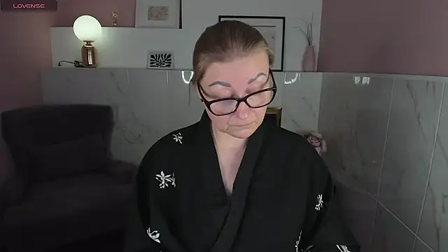 AlexandraKind online show from January 16, 2025, 2:41 am