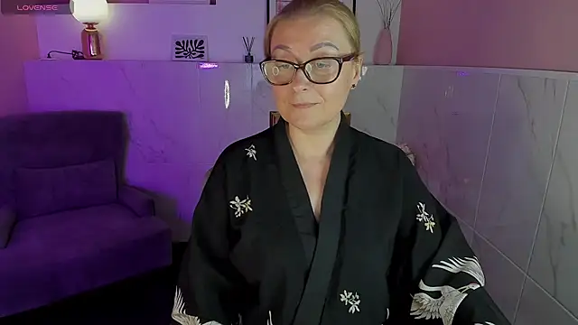 AlexandraKind online show from January 17, 2025, 11:18 pm