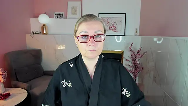 Snapshot of AlexandraKind chatting on October 5, 2025, 1:31 pm AlexandraKind online show from October 5, 2025, 1:31 pm