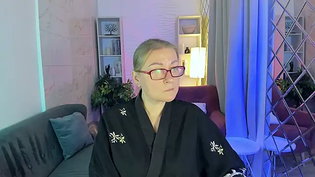 Snapshot of AlexandraKind chatting on October 14, 2025, 8:42 pm AlexandraKind online show from October 14, 2025, 8:42 pm