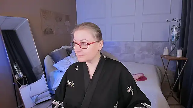 AlexandraKind online show from March 17, 2026, 8:45 pm