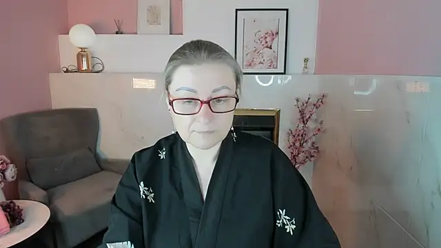 AlexandraKind online show from March 20, 2026, 1:27 pm