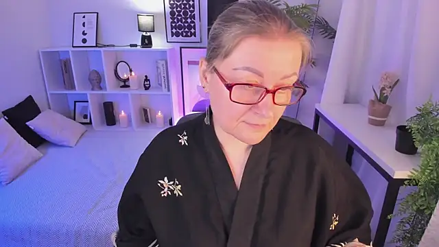 AlexandraKind online show from March 21, 2026, 8:45 pm