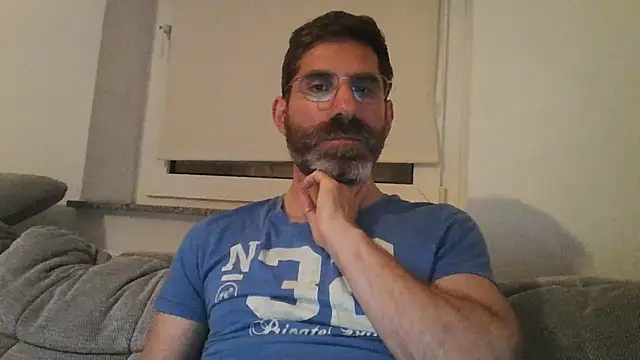 Snapshot of alcatraz009 chatting on October 1, 2025, 6:47 pm alcatraz009 online show from October 1, 2025, 6:47 pm