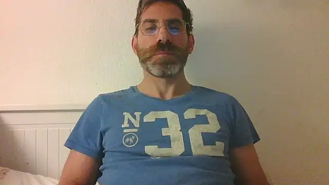 Snapshot of alcatraz009 chatting on October 5, 2025, 1:04 am alcatraz009 online show from October 5, 2025, 1:04 am