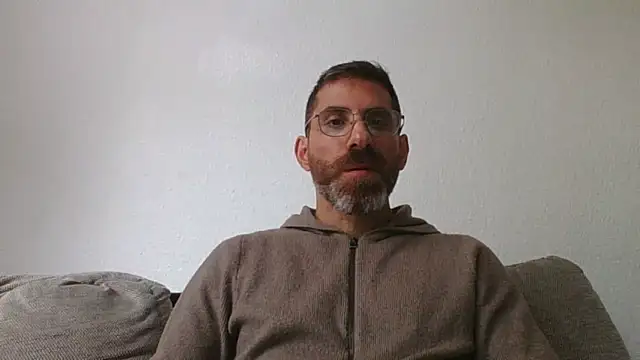 Snapshot of alcatraz009 chatting on October 17, 2025, 8:50 am alcatraz009 online show from October 17, 2025, 8:50 am