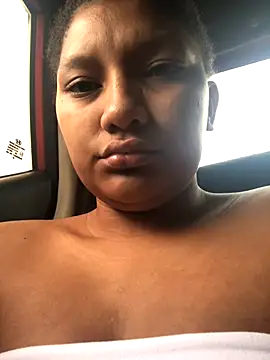 Snapshot of elly_willis chatting on October 10, 2025, 12:04 pm elly willis online show from October 10, 2025, 12:04 pm