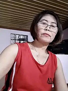 Baby-tits2024 online show from September 18, 2025, 1:46 pm