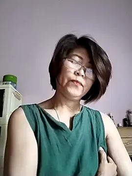 Baby-tits2024 online show from September 25, 2025, 12:36 am