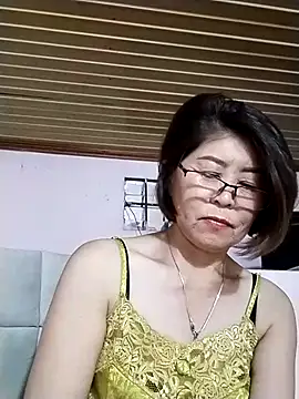 Baby-tits2024 online show from October 4, 2025, 1:09 pm