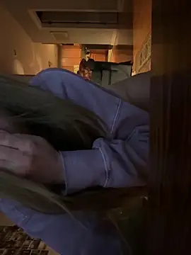 Snapshot of charlysangelll chatting on February 16, 2026, 3:24 am charlysangelll online show from February 16, 2026, 3:24 am