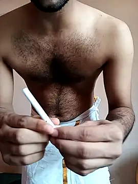 Vignesh3246 online show from November 7, 2025, 7:19 am