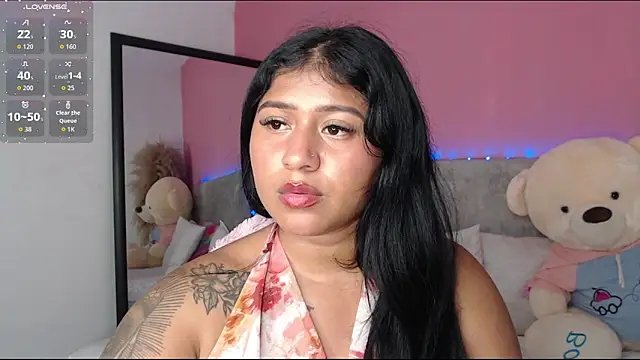alinakiss online show from May 7, 2026, 3:23 am