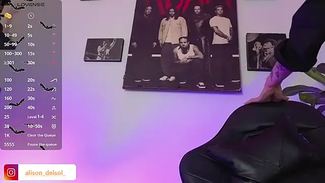 Alisson Wynter online show from December 18, 2025, 3:23 am