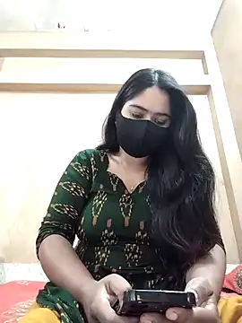 Magical Girl- online show from November 8, 2025, 4:45 am