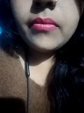 Love-Veronica online show from February 9, 2026, 6:23 pm