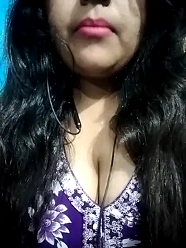 Love-Veronica online show from February 23, 2026, 1:19 pm