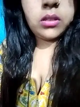 Love-Veronica online show from February 24, 2026, 11:52 am