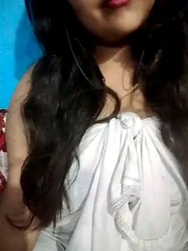 Love-Veronica online show from May 9, 2026, 6:24 pm