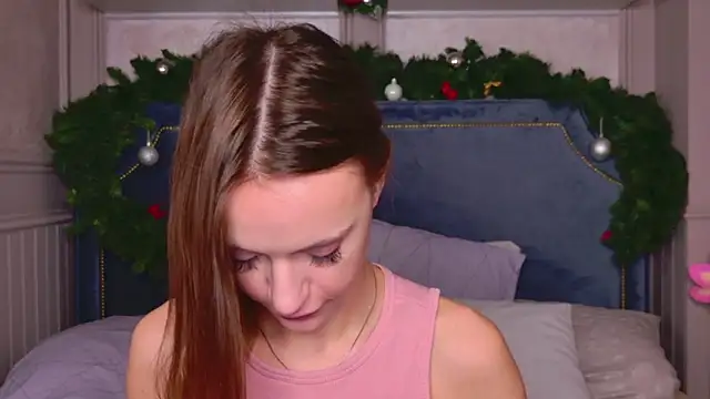 Snapshot of RebeccaMartons chatting on January 13, 2025, 8:58 pm RebeccaMartons online show from January 13, 2025, 8:58 pm