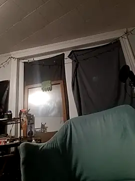 ChuckyyDee online show from May 13, 2026, 5:38 am