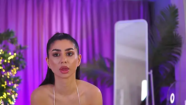 YemayaLuna online show from December 10, 2024, 11:40 pm