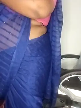 Sexy Radhikaa online show from May 11, 2026, 4:40 am